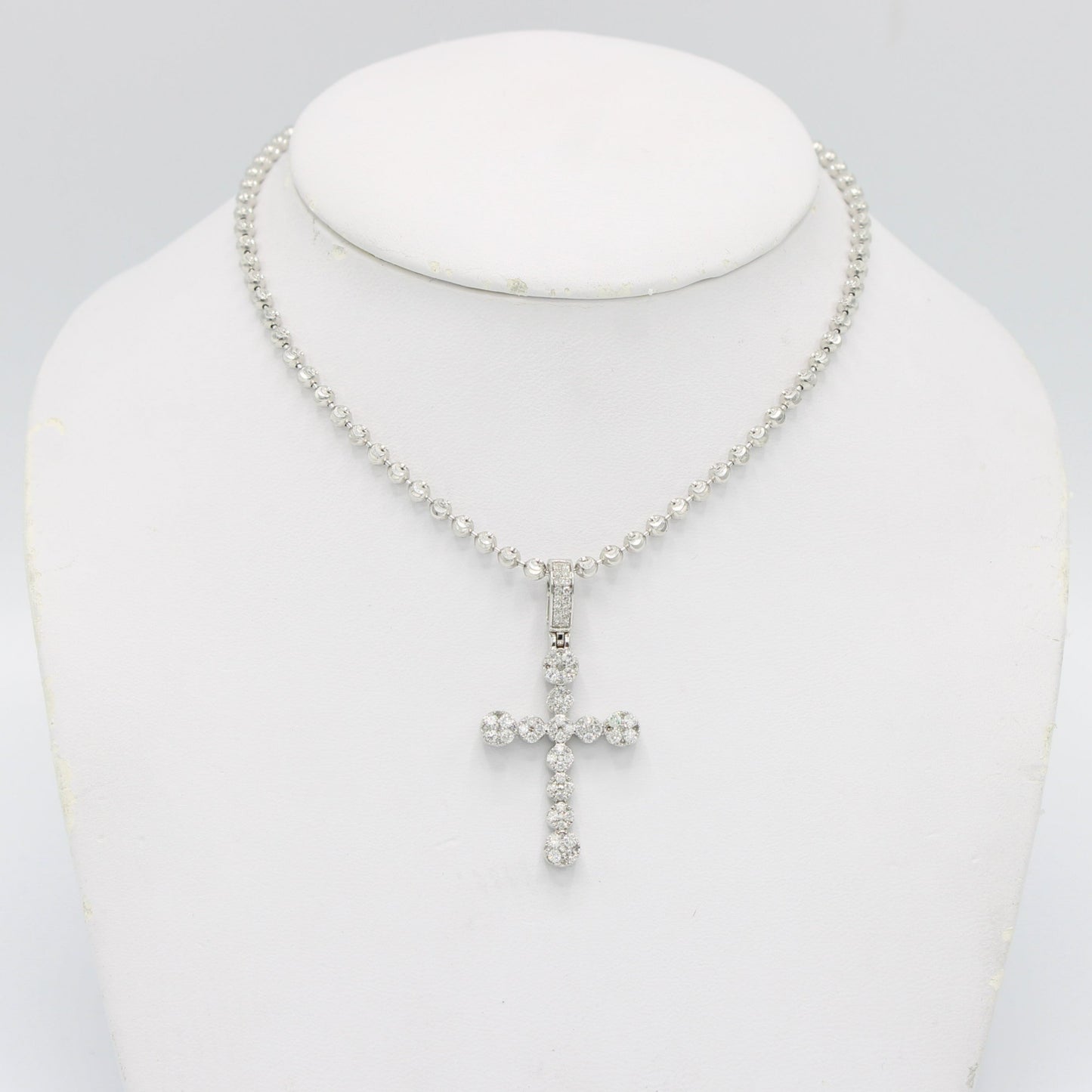 14K VS Diamond Cross Pendant With Moon Cut Chain White Gold