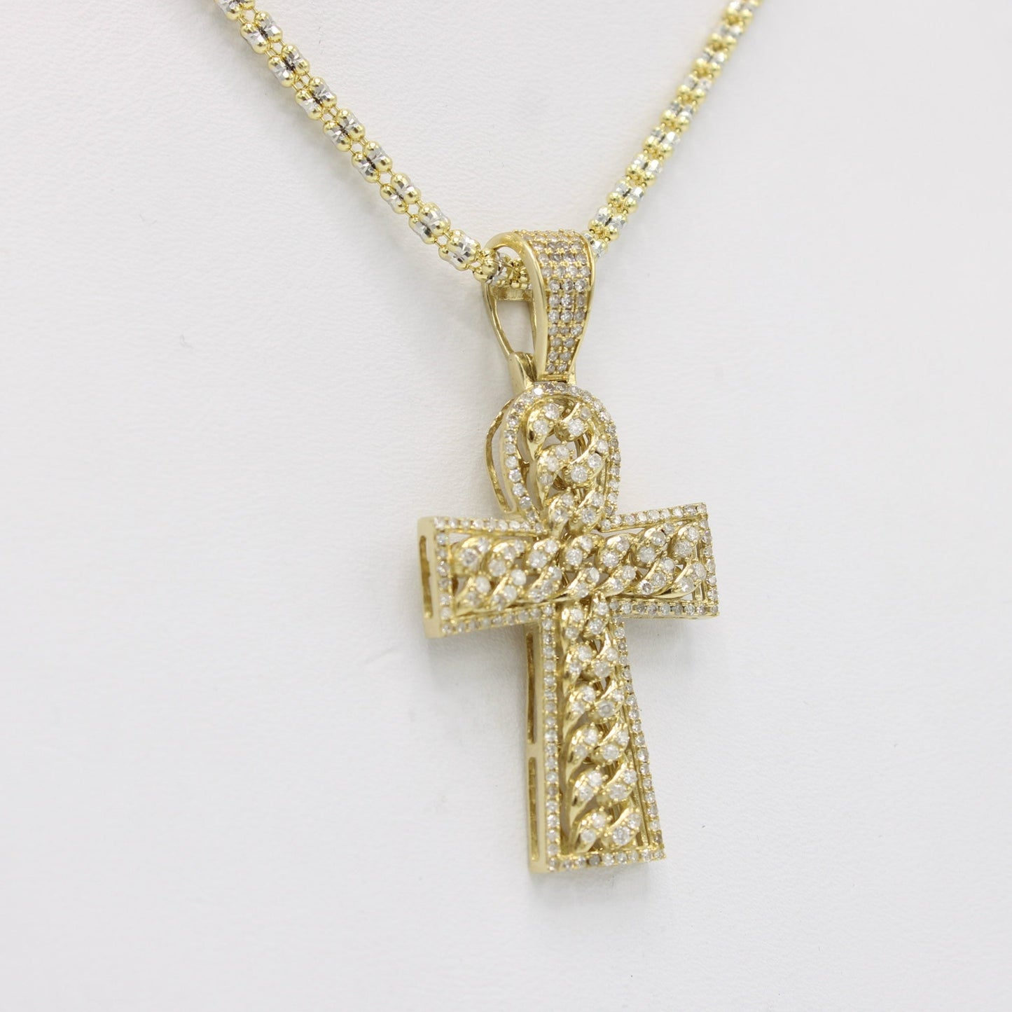 VS Diamond Cross Pendant with Ice Chain Yellow Gold