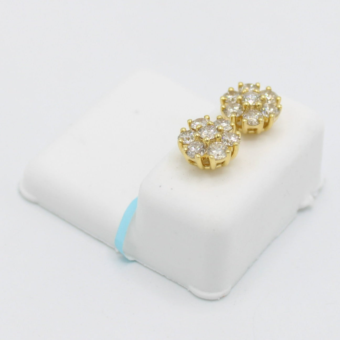 14K Round VS Diamond Earrings Yellow Gold