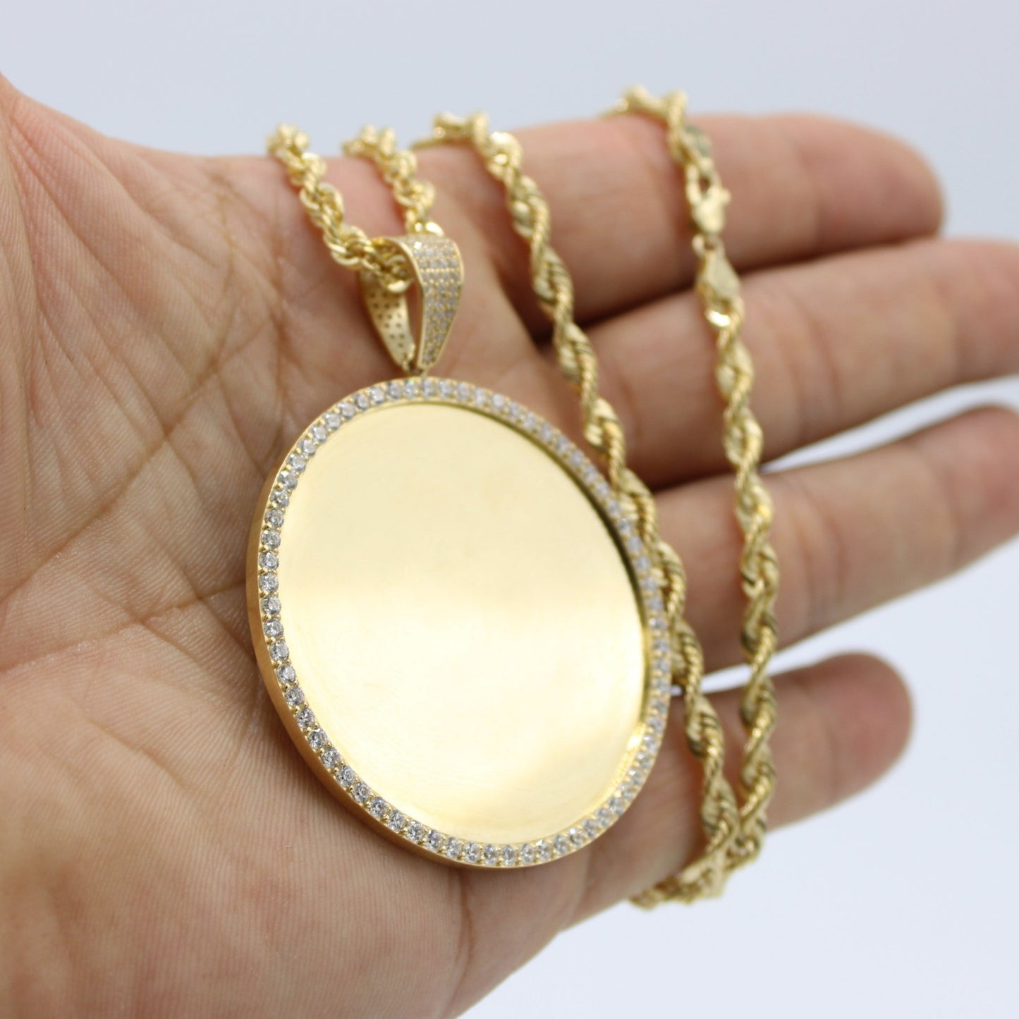 14K Picture Pendant with Rope Chain Yellow Gold