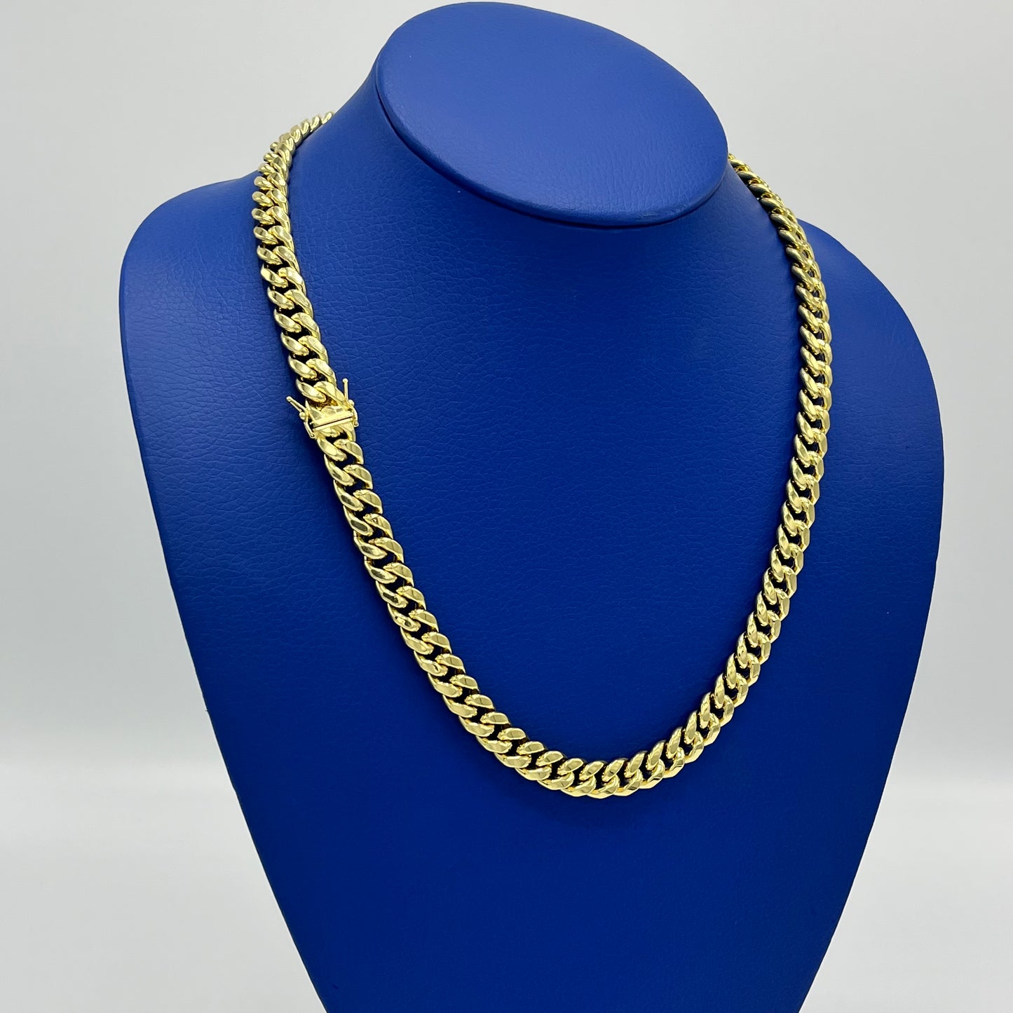 14K Miami Hollow Cuban Chain \\ 9.5 mm - 22” \\