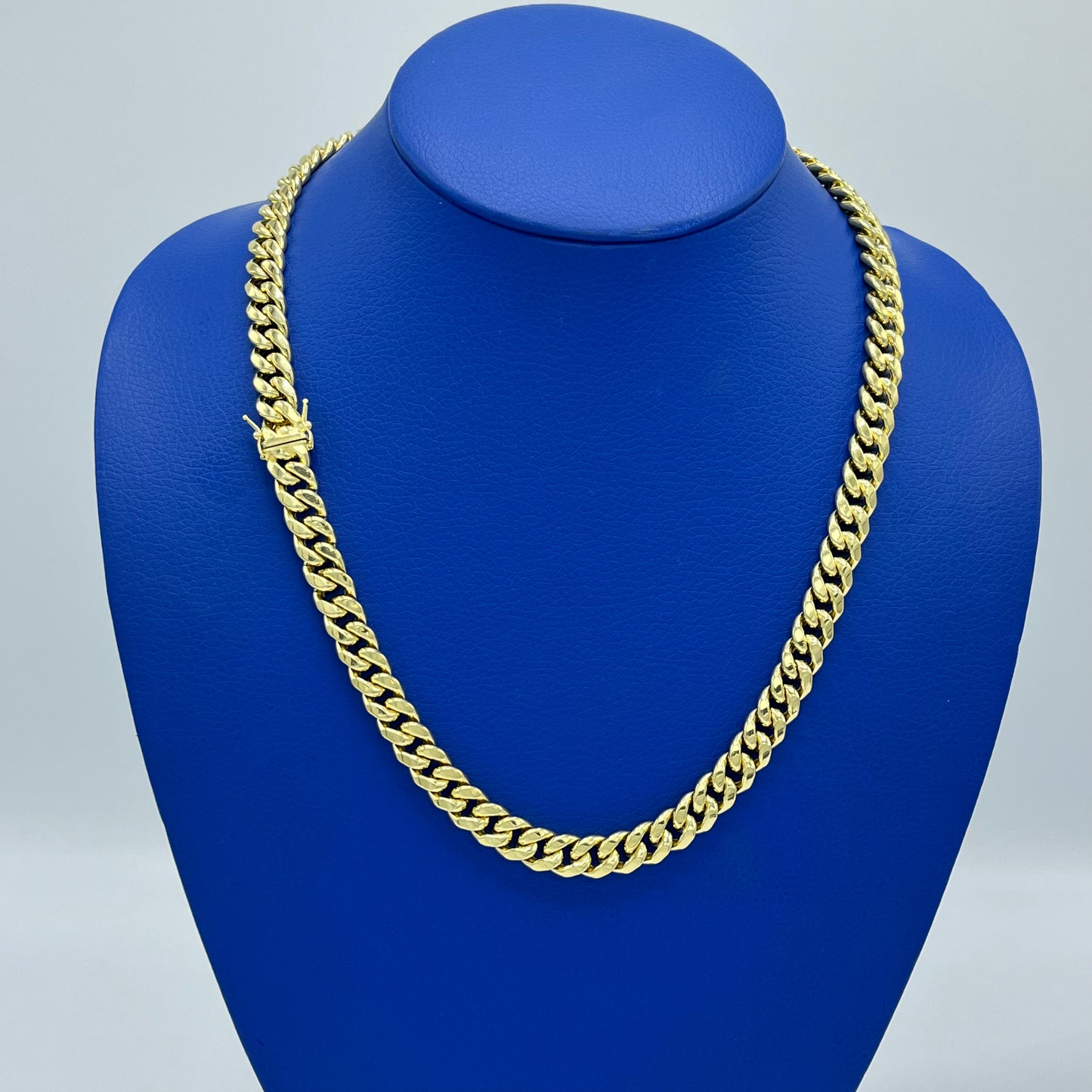 14K Miami Hollow Cuban Chain \\ 9.5 mm - 22” \\